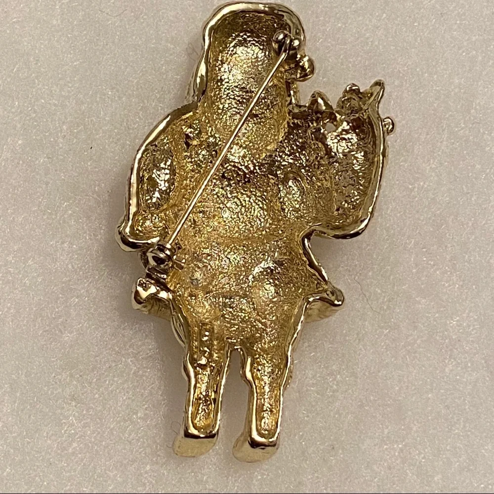 VINTAGE AJC BROOCH PIN SANTA GOLD TONE CHRISTMAS HOLIDAY XMAS JEWELRY